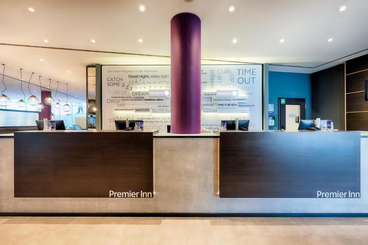 Premier Inn Stuttgart Bad Cannstatt Estugarda Exterior foto
